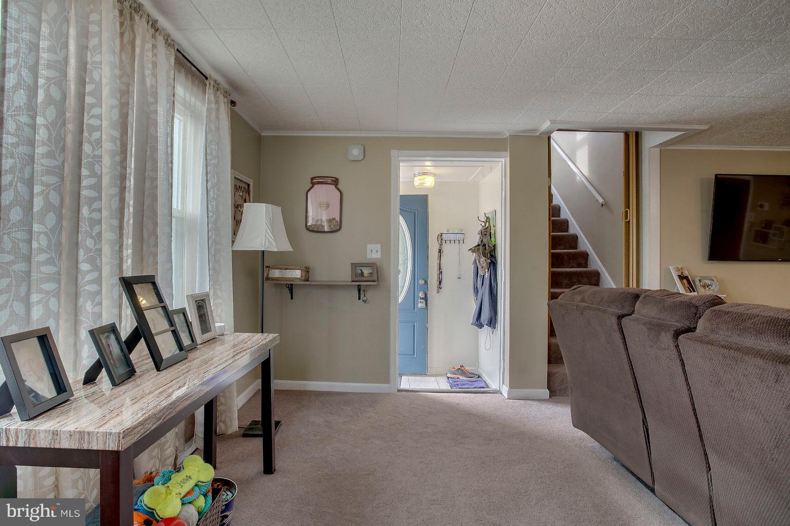 201 Ashwood Road Baltimore, MD 21222 - Photo 5 of 39 front entry