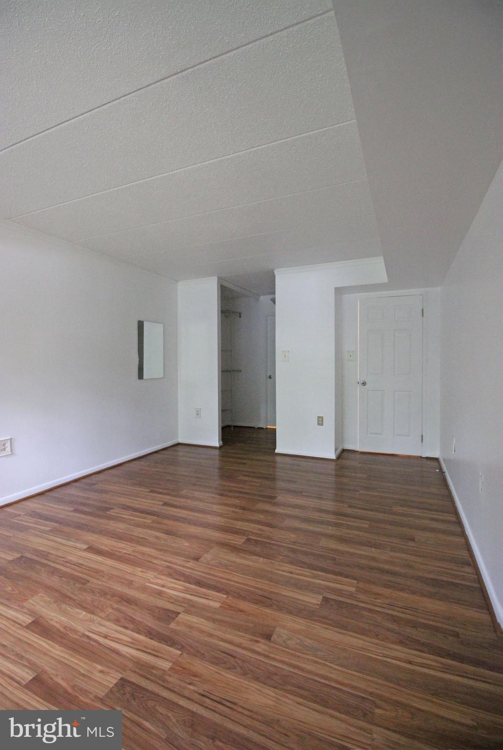 11607 Windbluff Court Reston, VA 20191 - Photo 18 of 30