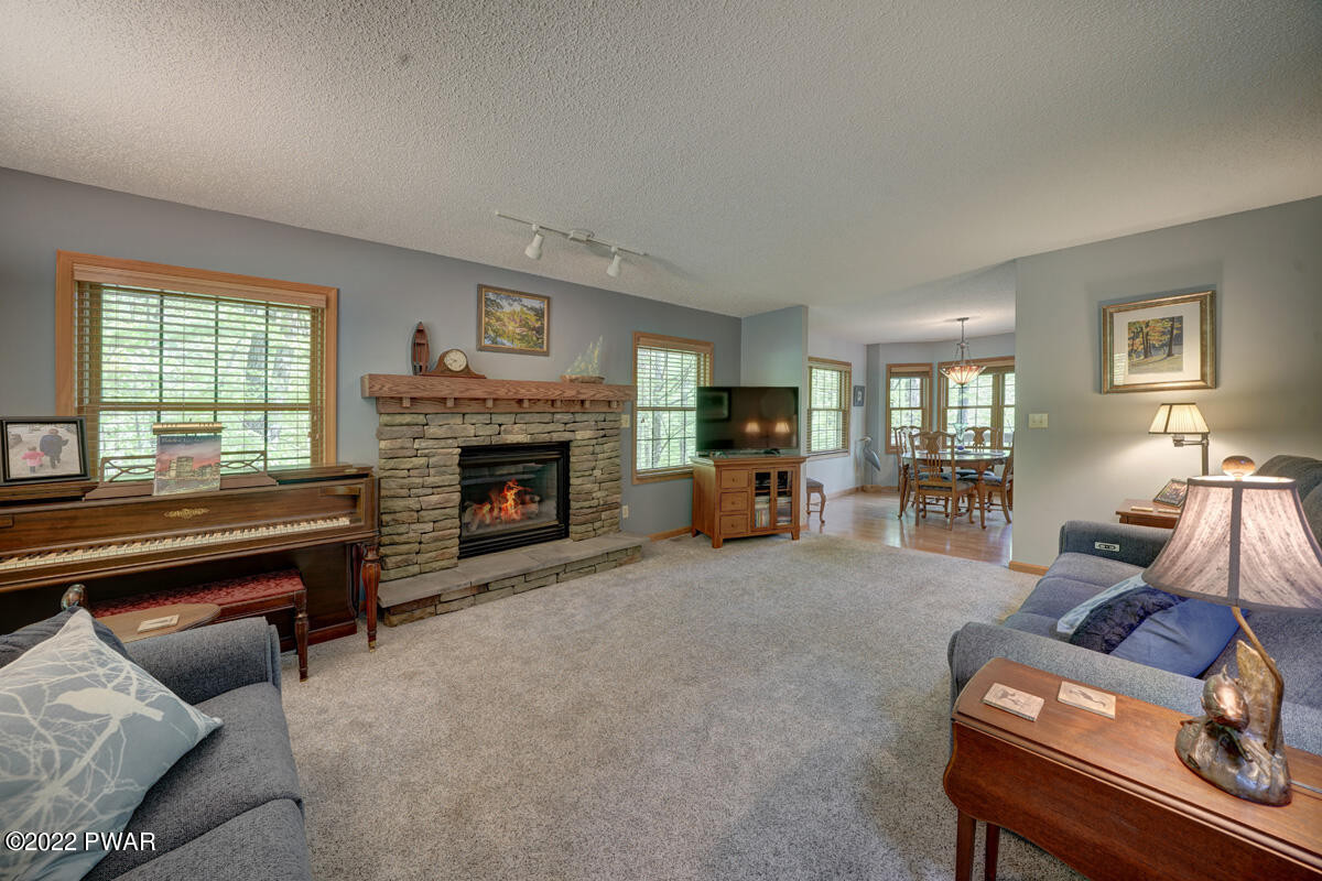 151 Timber Ridge Circle Greentown, PA 18426 - Photo 4 of 35 Living Room (2)
