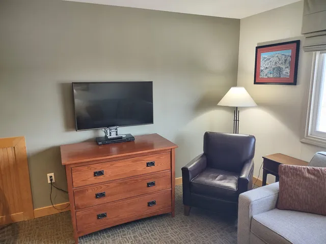 $139,000 | 228 East Mountain Road, Unit L GRAND HOTEL 169/171 I (PASCUZZI), Killington, VT 05751