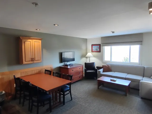 $139,000 | 228 East Mountain Road, Unit L GRAND HOTEL 169/171 I (PASCUZZI), Killington, VT 05751