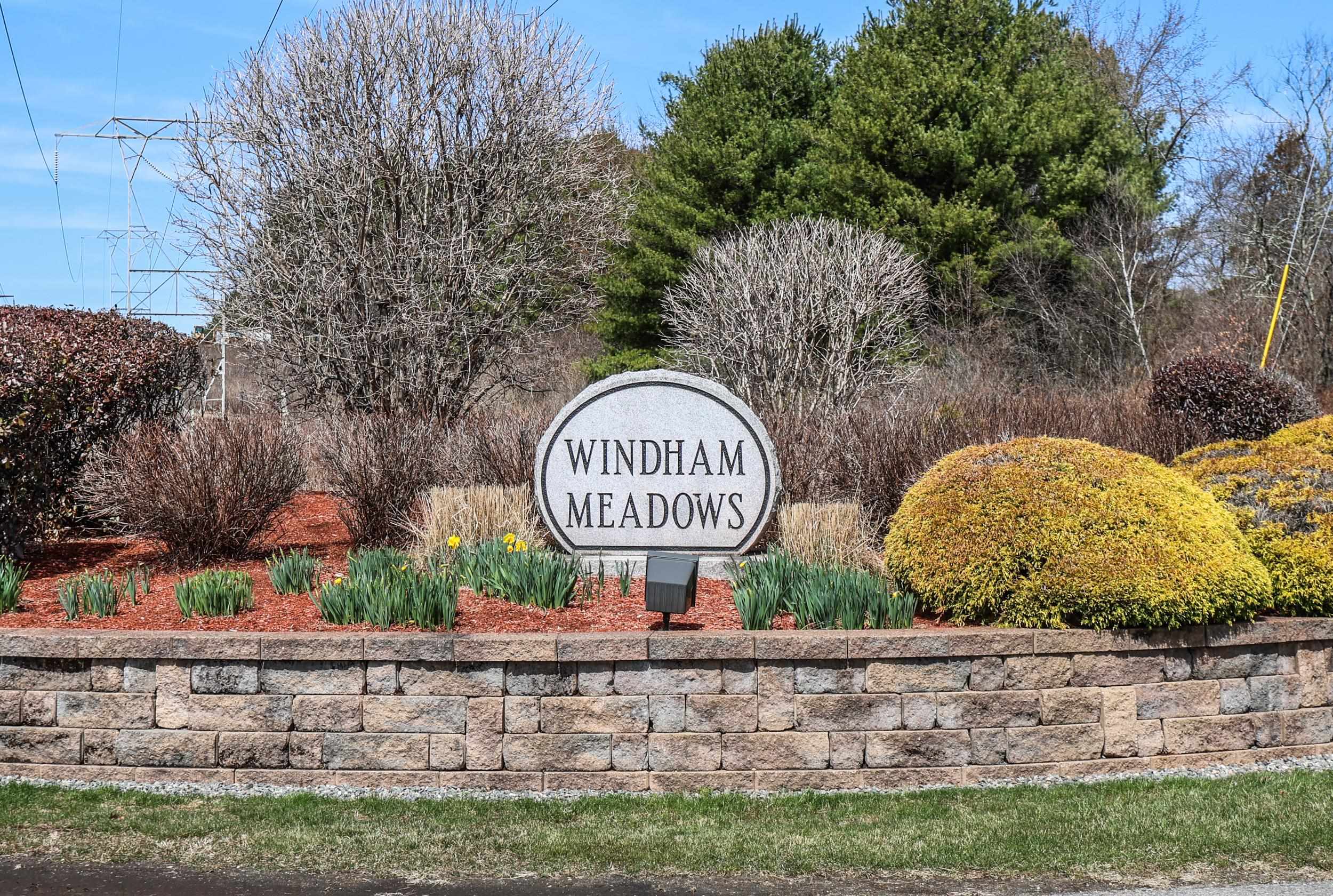 34 Brookview Road Windham, NH 03087 - Photo 3 of 40