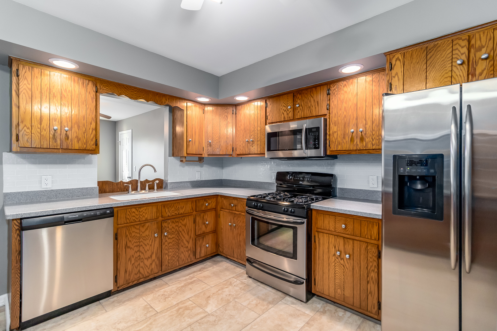 1401 Middletree Road Joliet, IL 60433 - Photo 13 of 27