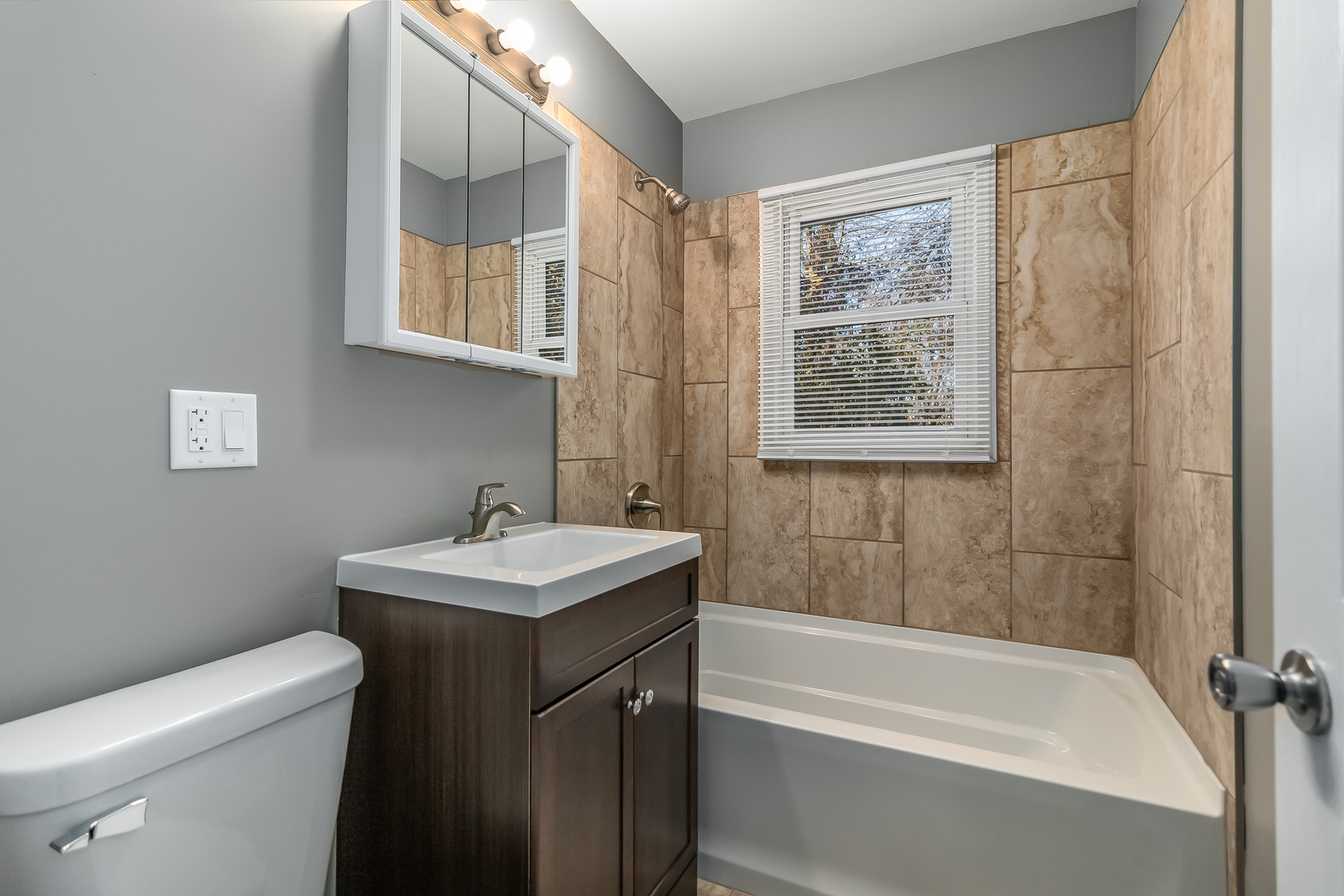 1401 Middletree Road Joliet, IL 60433 - Photo 16 of 27