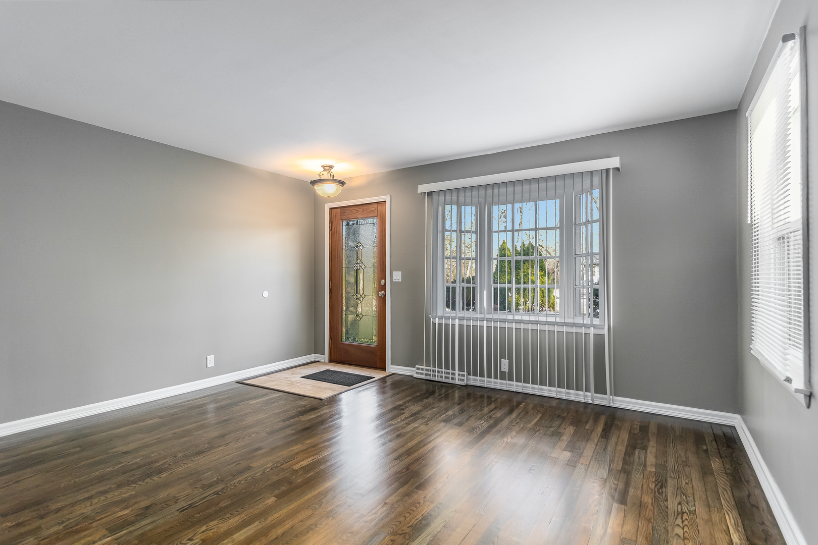 1401 Middletree Road Joliet, IL 60433 - Photo 4 of 27