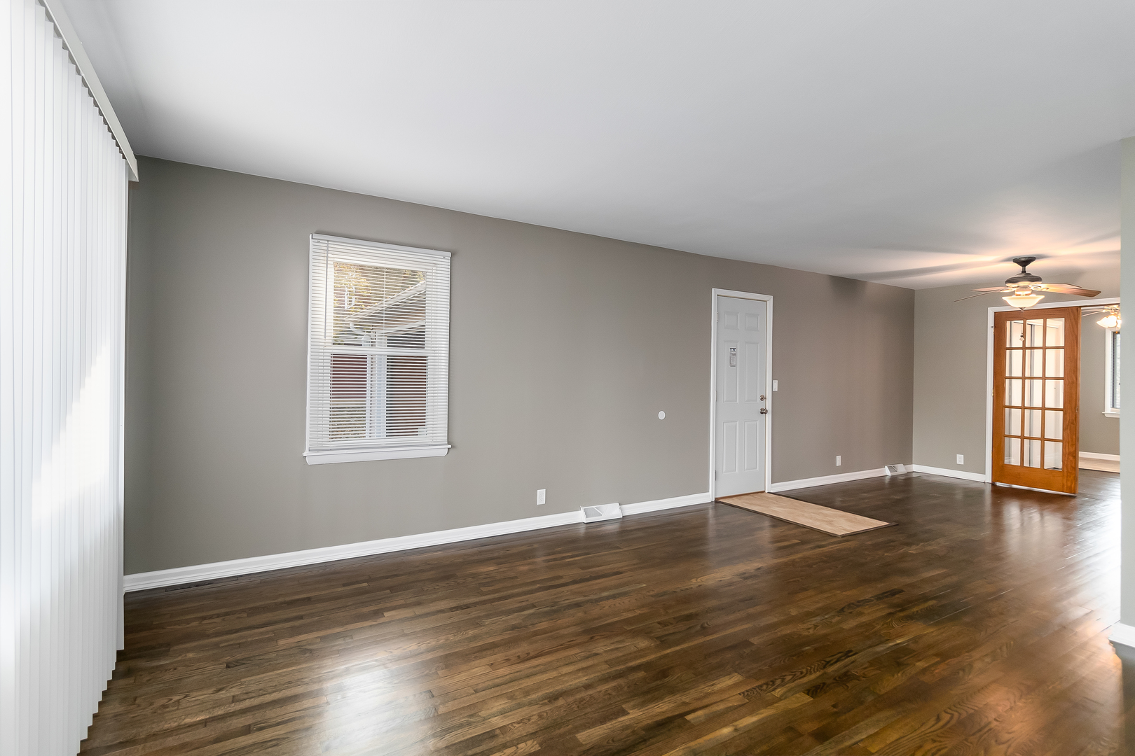 1401 Middletree Road Joliet, IL 60433 - Photo 5 of 27