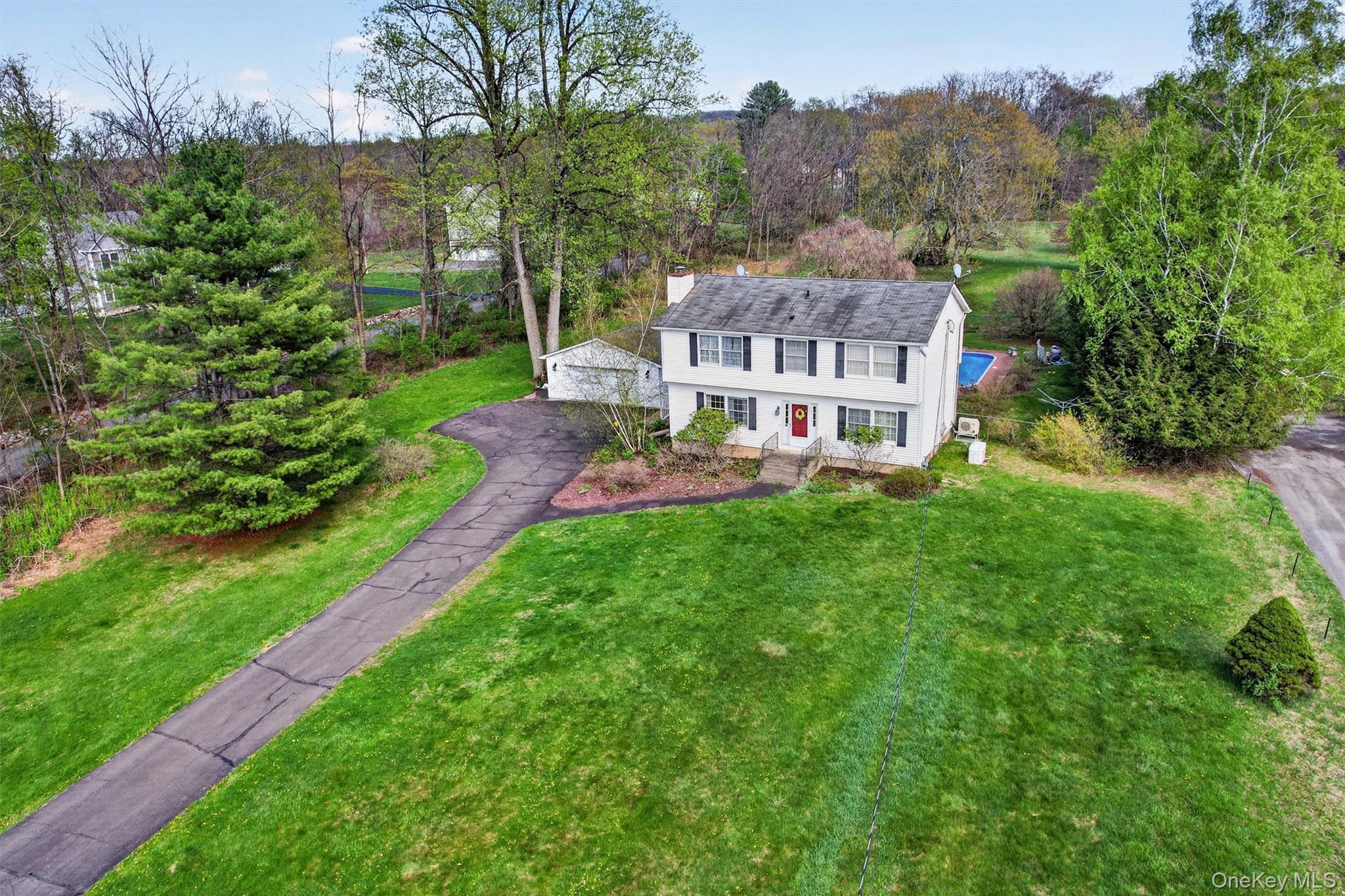 88 Borden Road Walden, NY 12586 - Photo 4 of 49