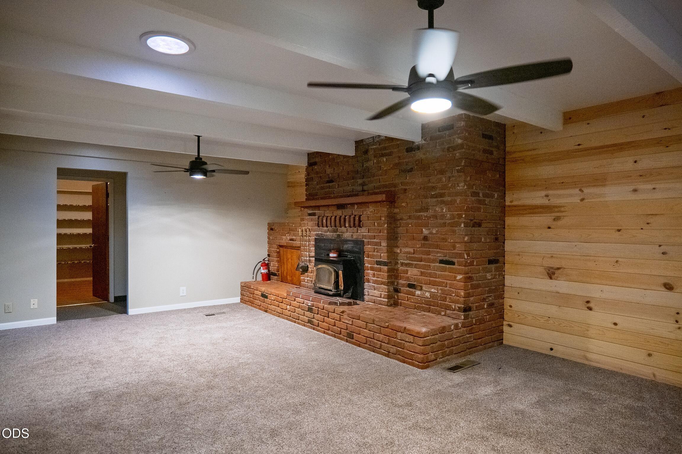 2750 Granite Hill Road Grants Pass, OR 97526 - Photo 10 of 47