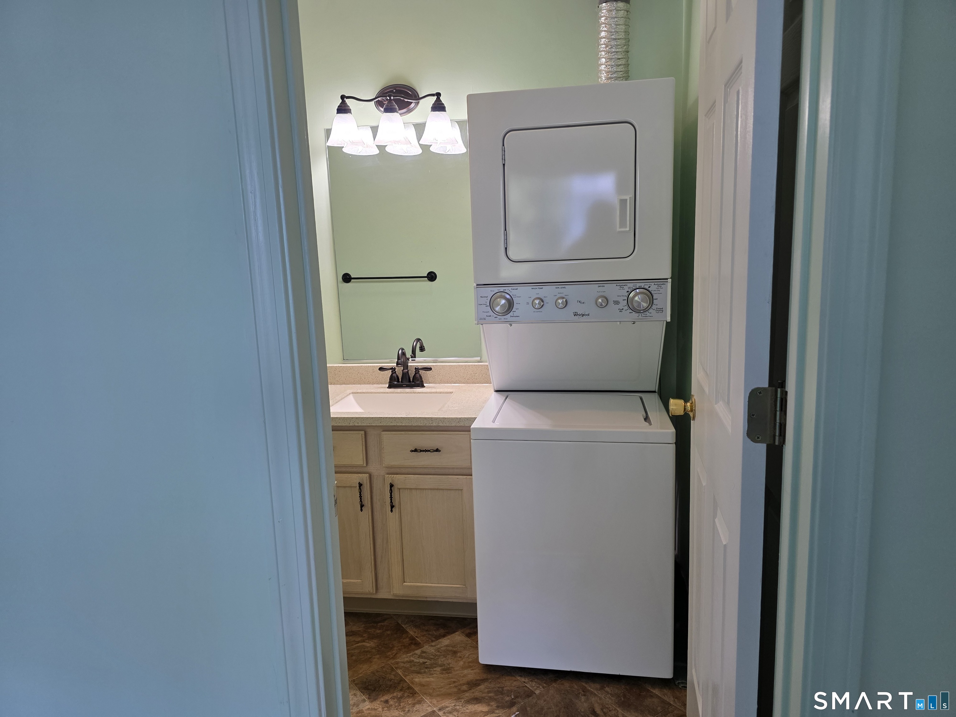 310 Boston Post Road, Unit 26 Waterford, CT 06385 - Photo 12 of 18 Gallery Image 12