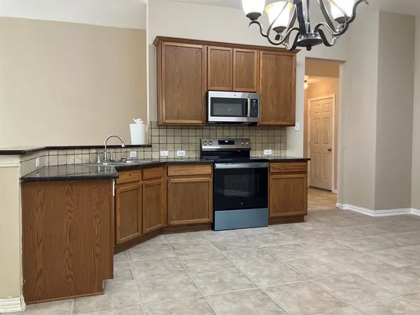 $2,100 | 2116 Sol Drive, Little Elm, TX 75068