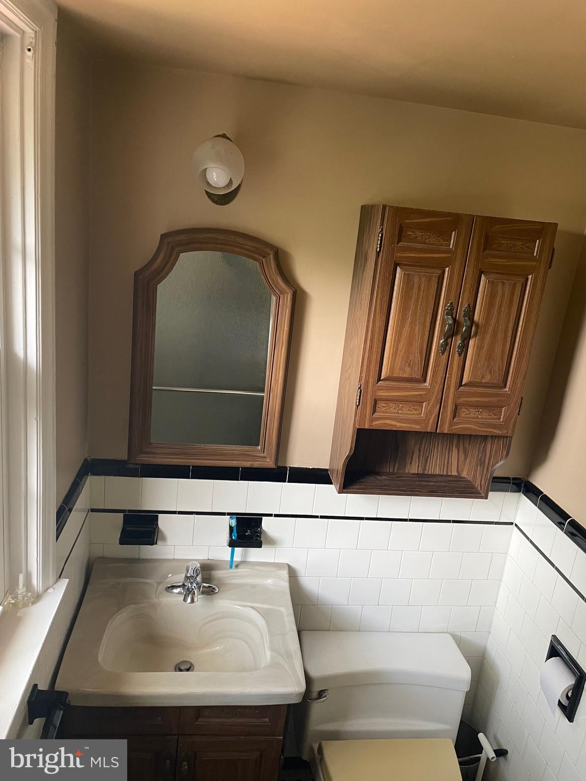 615 Overbrook Road Baltimore, MD 21212 - Photo 14 of 48 Bath room
