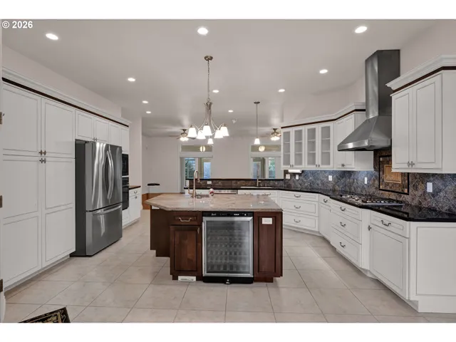 $749,000 | 334 Augusta Court, Winchester, OR 97495