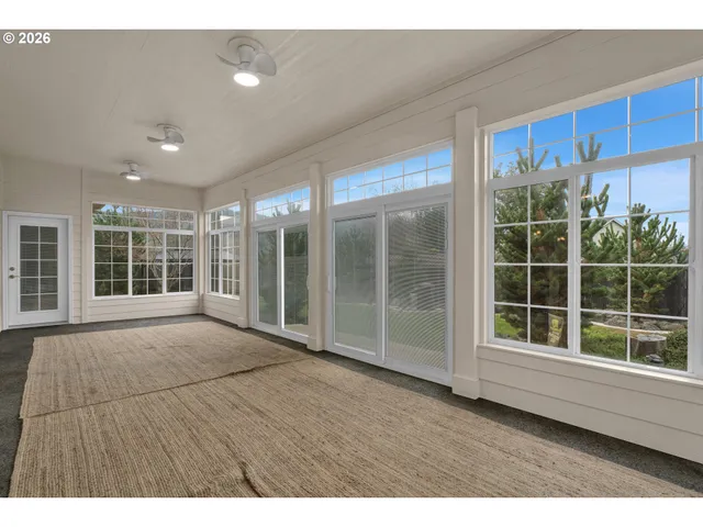 $749,000 | 334 Augusta Court, Winchester, OR 97495