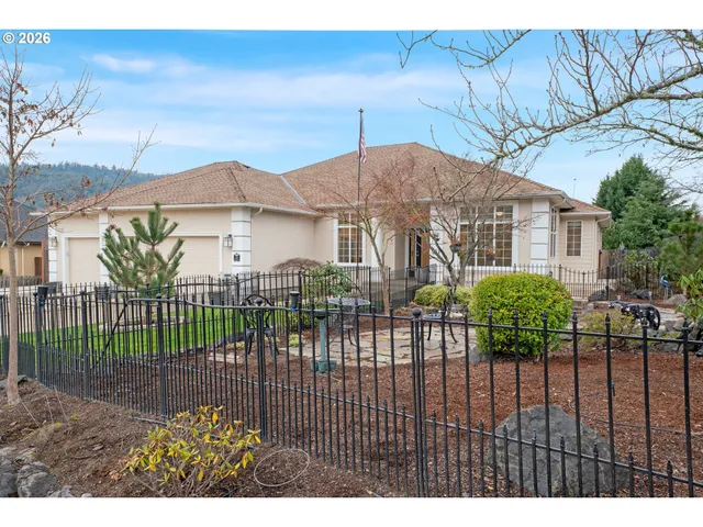 $749,000 | 334 Augusta Court, Winchester, OR 97495