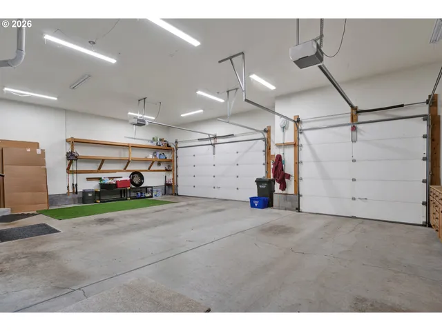 $749,000 | 334 Augusta Court, Winchester, OR 97495