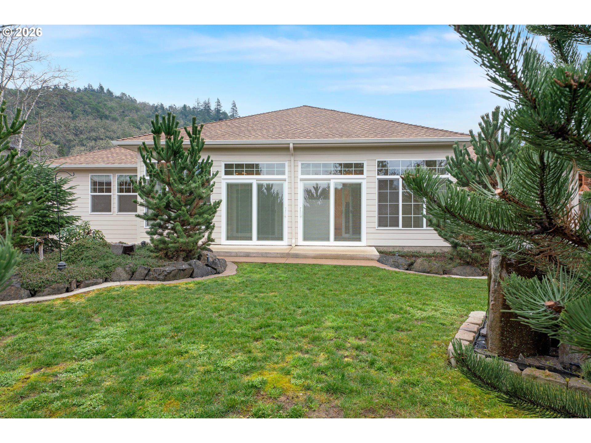 334 Augusta Court Winchester, OR 97495 - Photo 37 of 47