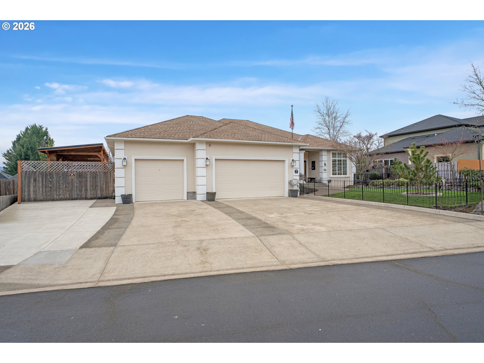 334 Augusta Court Winchester, OR 97495 - Photo 4 of 47