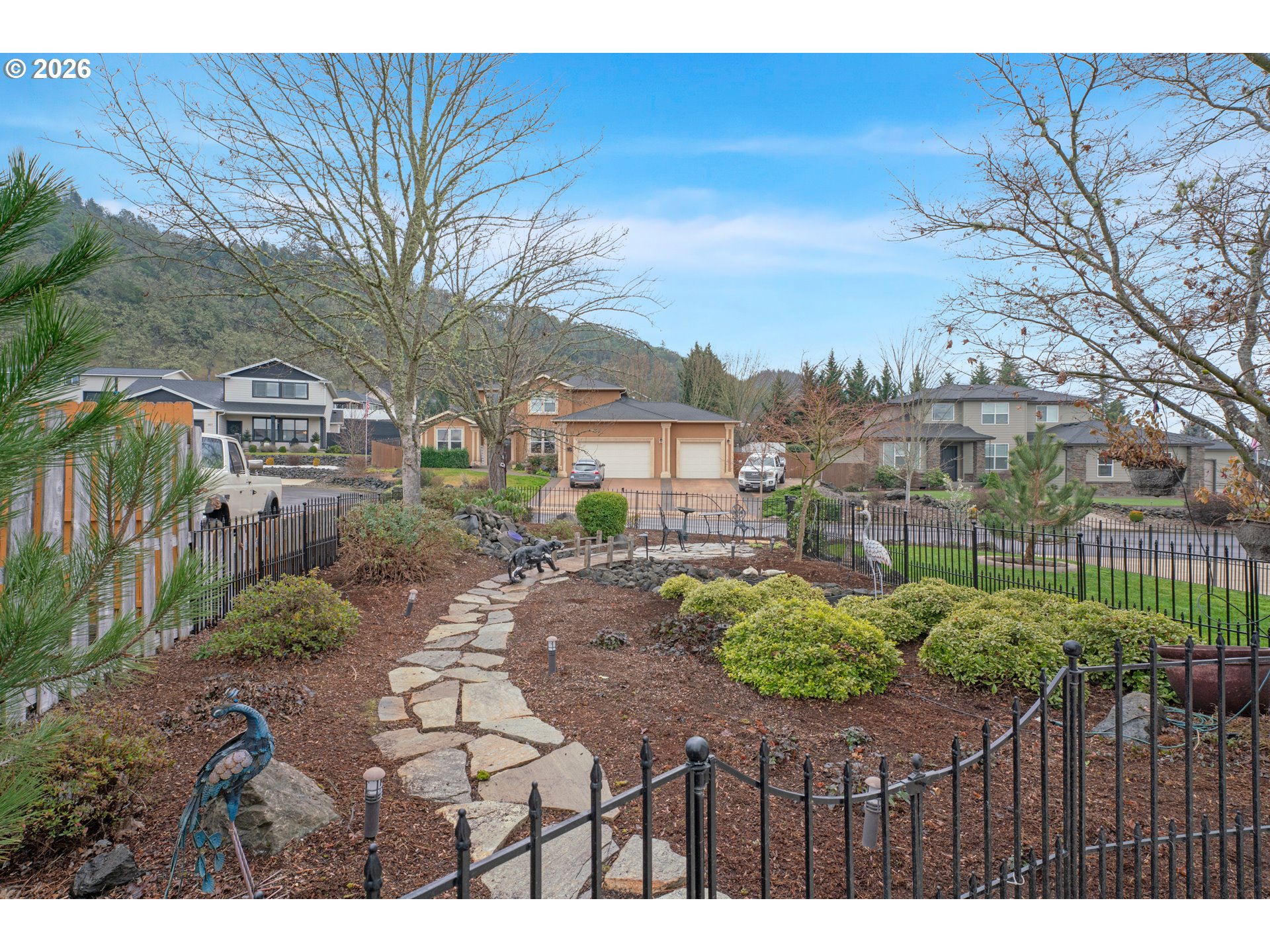 334 Augusta Court Winchester, OR 97495 - Photo 7 of 47