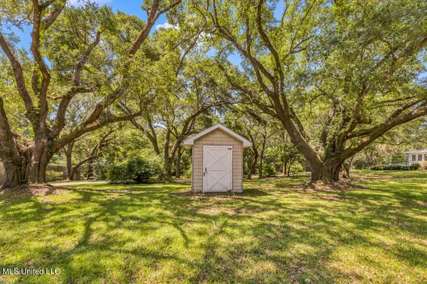 $1,900,000 | 24071 Cuevas Delisle Road, Pass Christian, MS 39571