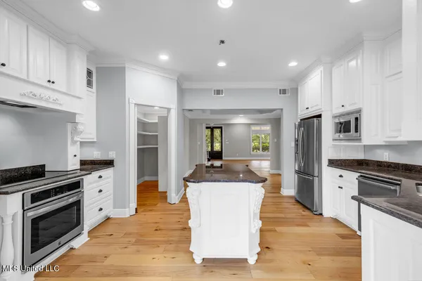 $1,900,000 | 24071 Cuevas Delisle Road, Pass Christian, MS 39571