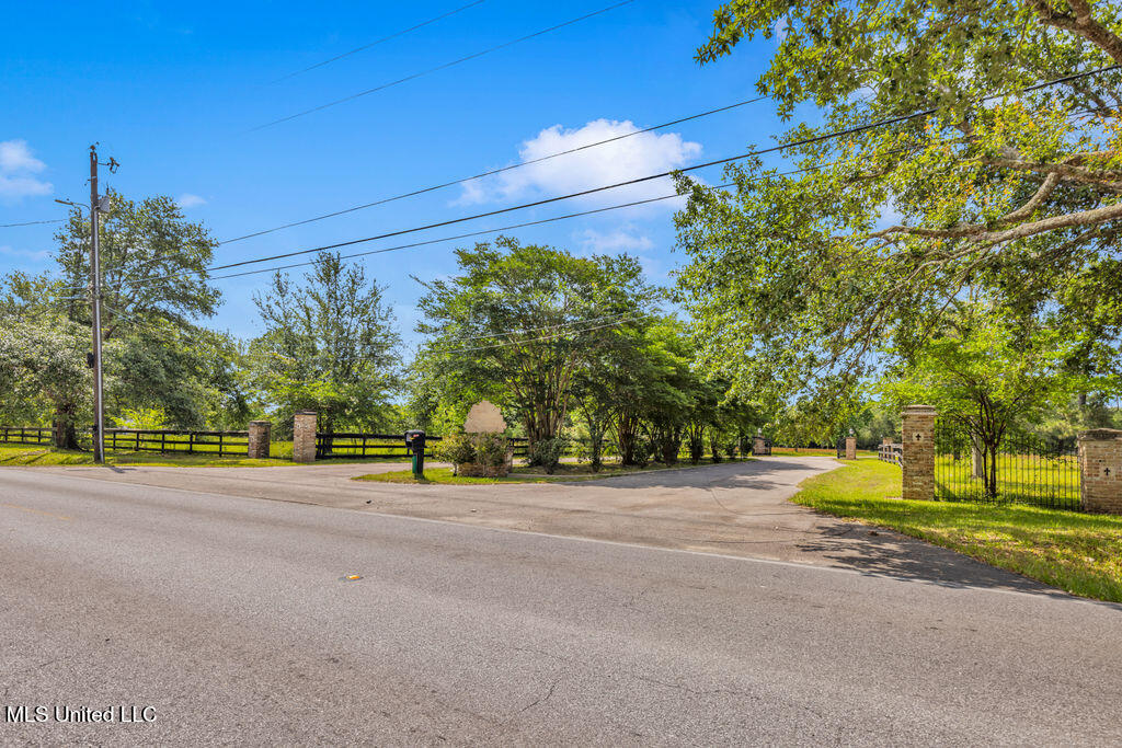 24071 Cuevas Delisle Road Pass Christian, MS 39571 - Photo 5 of 130 24071CuevasDelislseRd-1