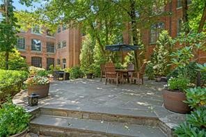 555 South Main Street, Unit 212 Providence, RI 02903 - Photo 20 of 25 The courtyard has several seated areas to enjoy (in warmer months).