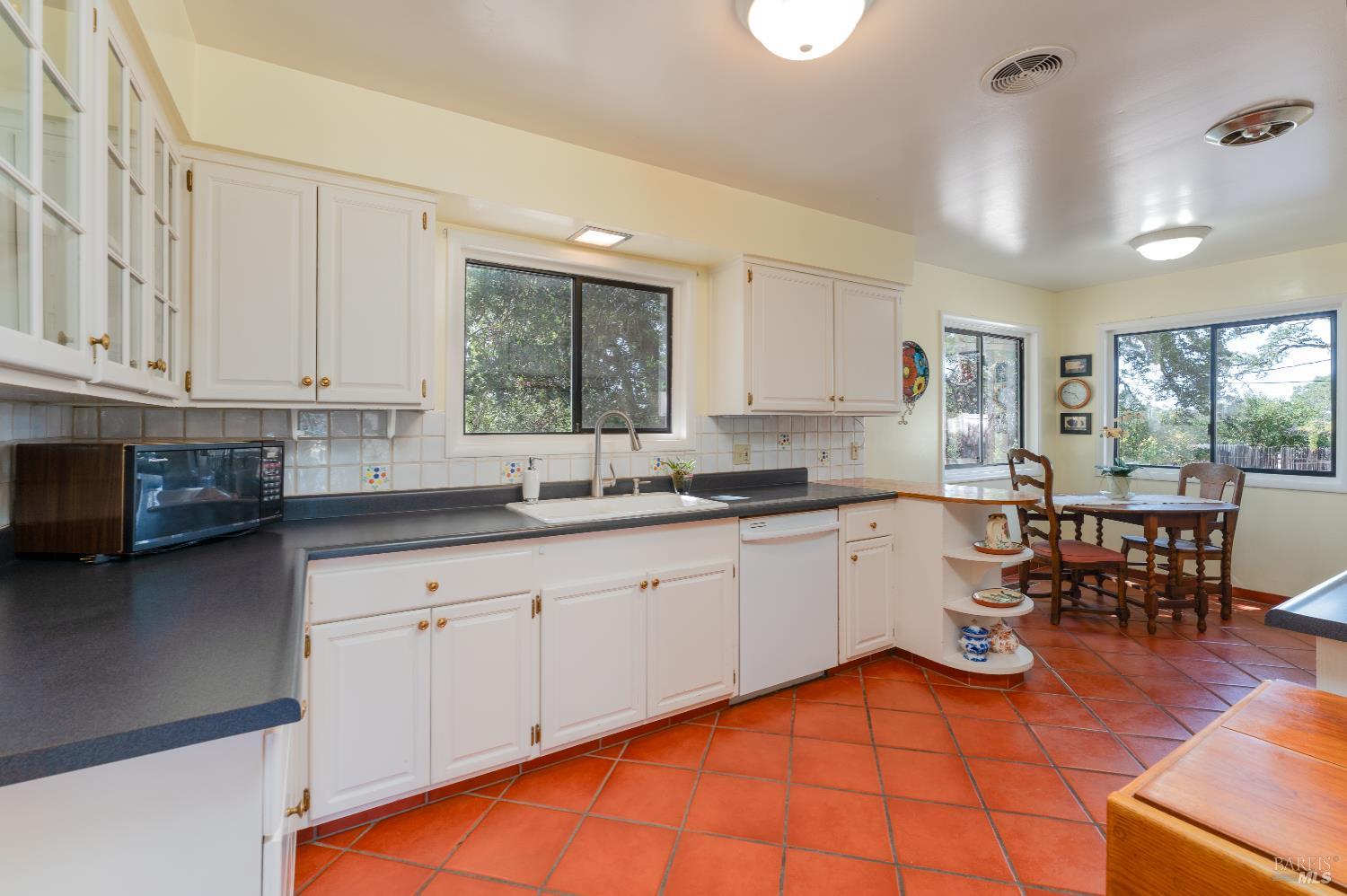1921 Ridge Road Ukiah, CA 95482 - Photo 15 of 32
