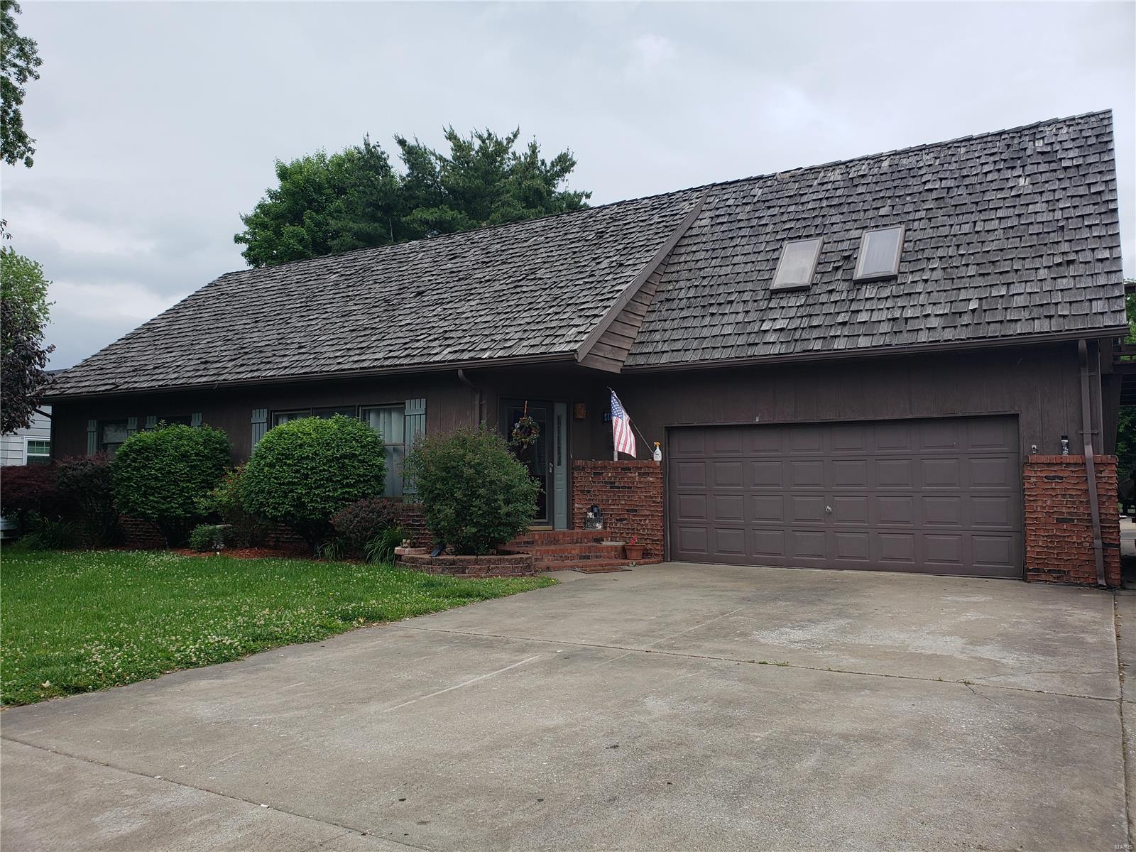 1001 West County Road Jerseyville, IL 62052 - Photo 2 of 32 Gallery Image 2