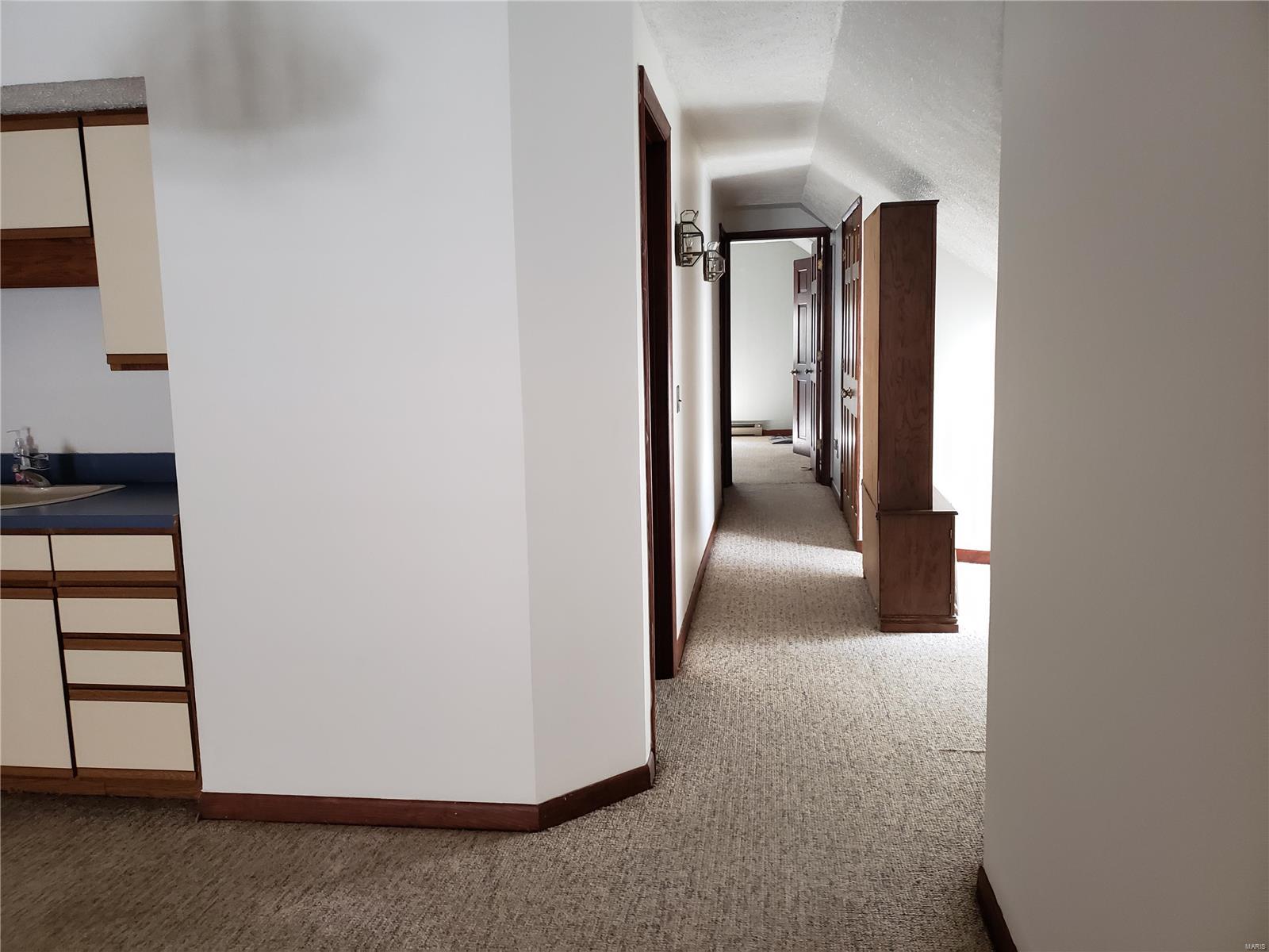 1001 West County Road Jerseyville, IL 62052 - Photo 27 of 32 Gallery Image 27