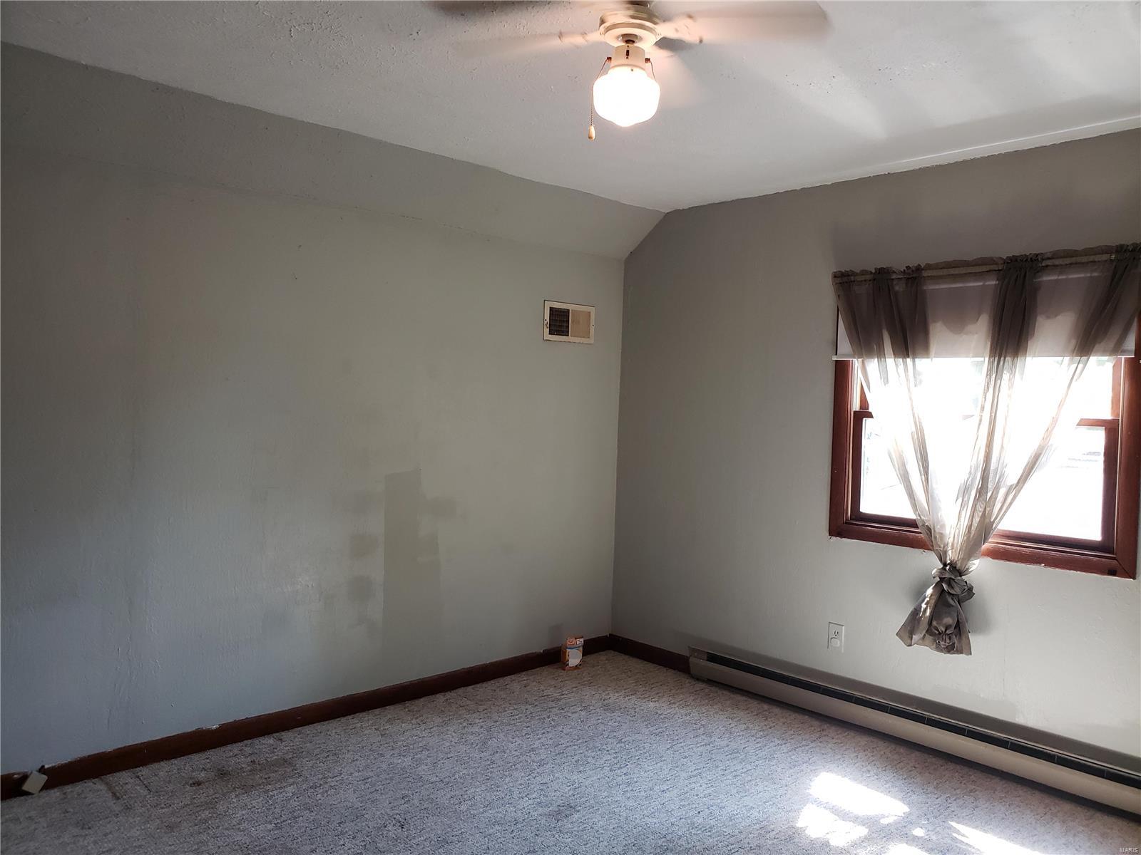 1001 West County Road Jerseyville, IL 62052 - Photo 31 of 32 Gallery Image 31