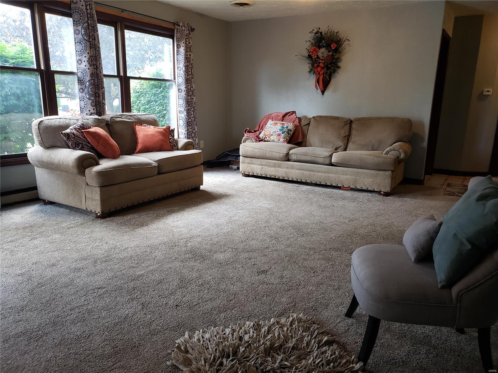 1001 West County Road Jerseyville, IL 62052 - Photo 5 of 32 Gallery Image 5