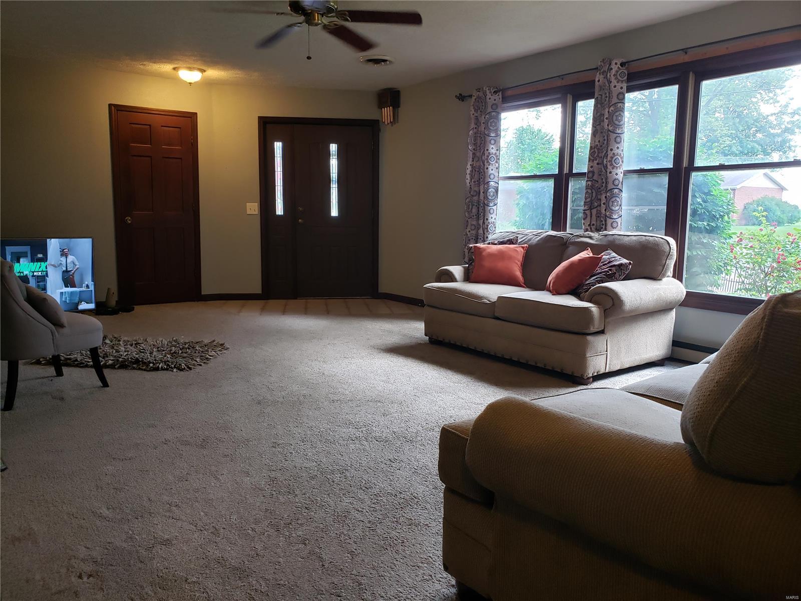 1001 West County Road Jerseyville, IL 62052 - Photo 6 of 32 Gallery Image 6