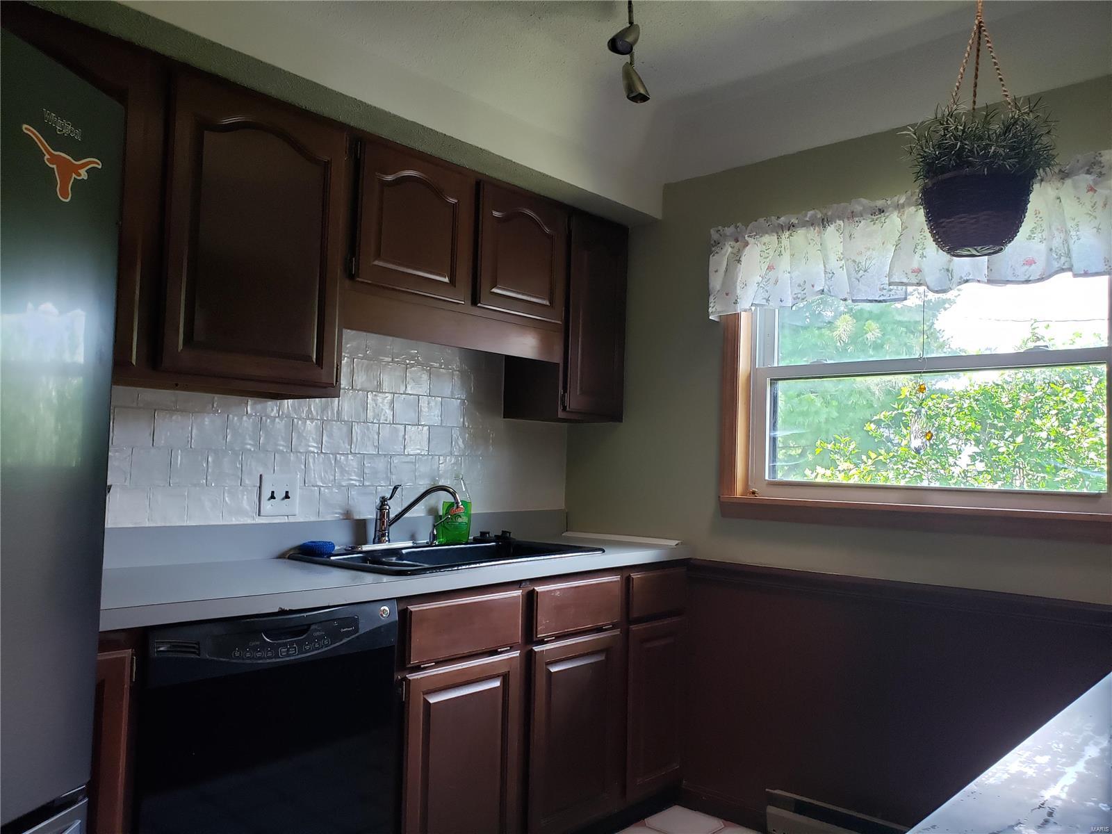 1001 West County Road Jerseyville, IL 62052 - Photo 7 of 32 Gallery Image 7