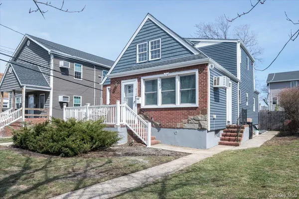 $899,000 | 610 Monroe Boulevard, Long Beach, NY 11561
