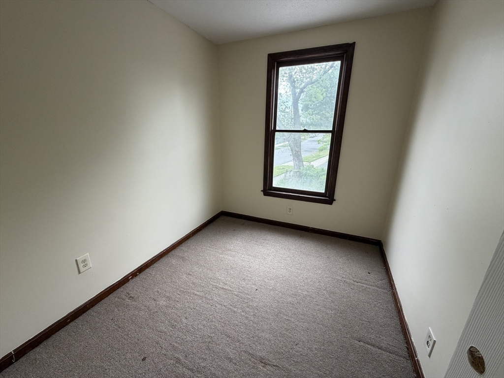 319 Main Street, Unit 2 Springfield, MA 01151 - Photo 7 of 8 Gallery Image 7
