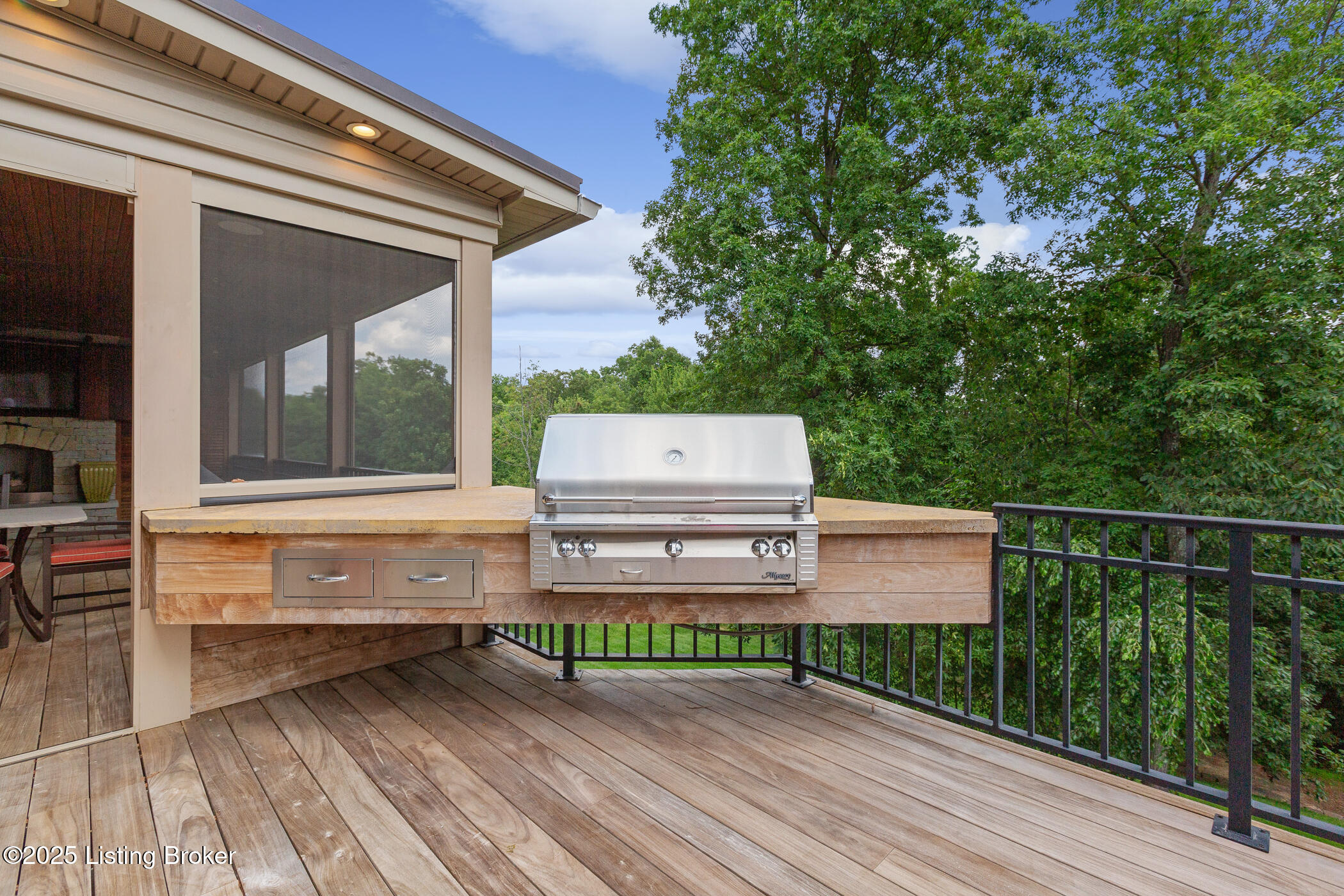 1908 Grand Ridge Road Louisville, KY 40214 - Photo 39 of 113 Grill