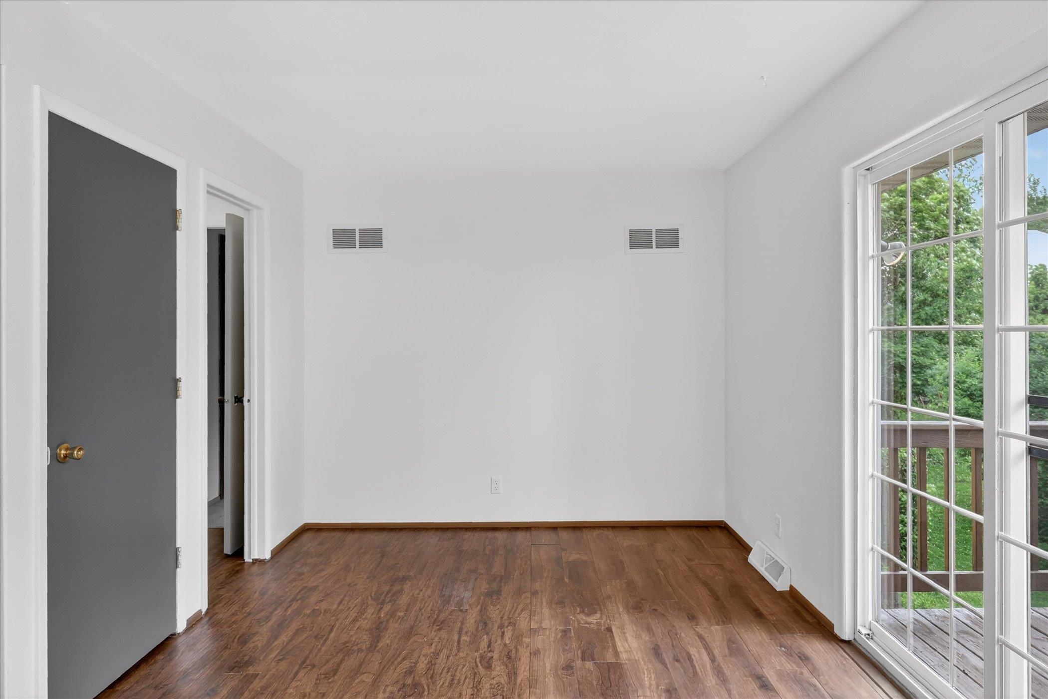 405 West Cherry Street Forreston, IL 61030 - Photo 11 of 40
