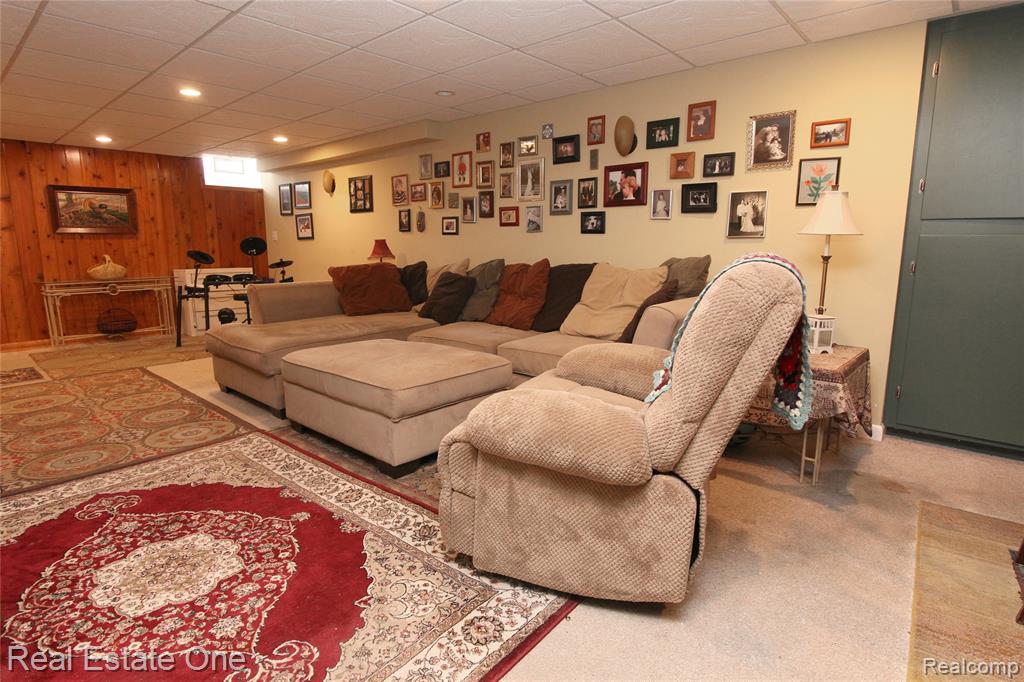 483 Rochdale Drive South Rochester Hills, MI 48309 - Photo 29 of 36