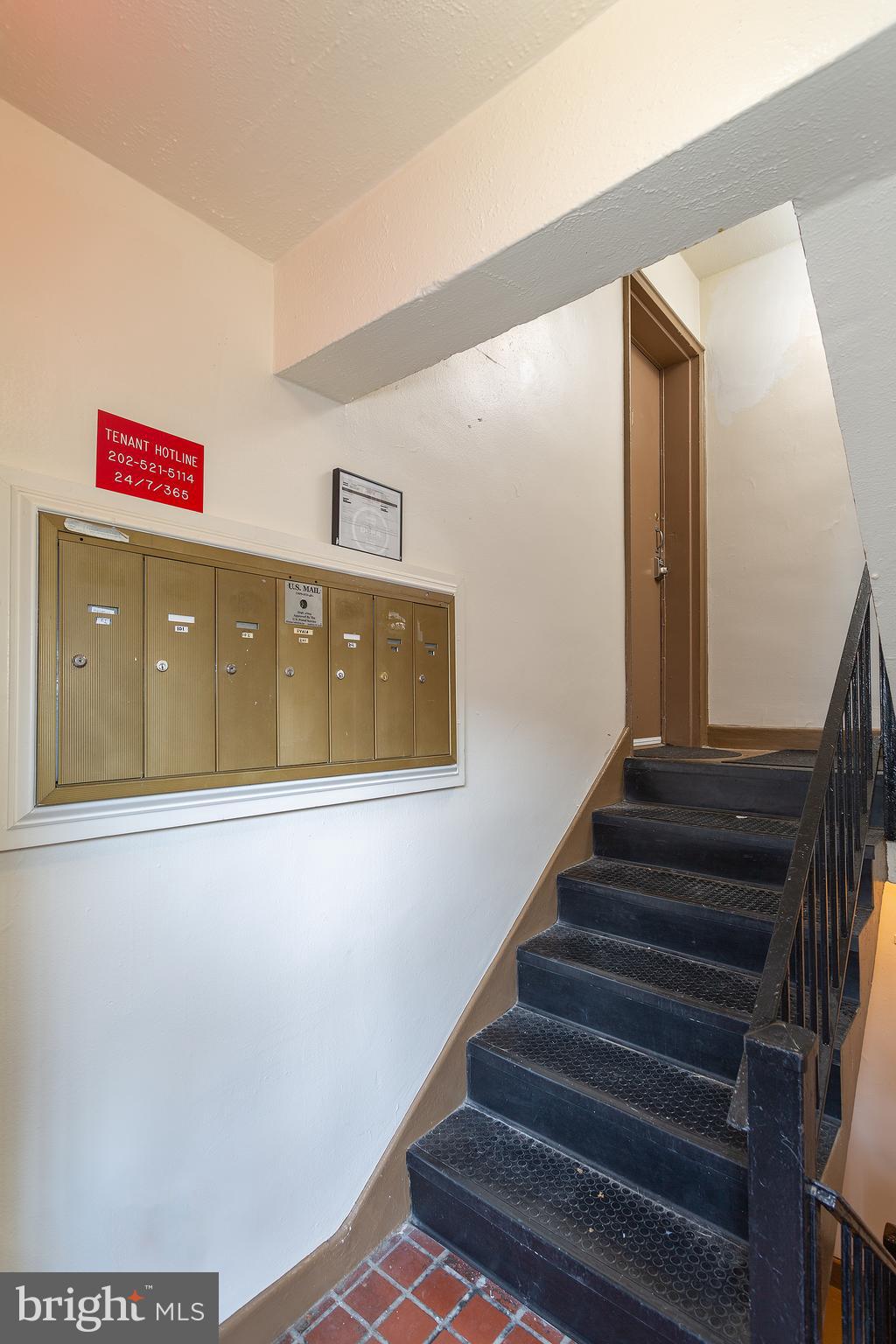 2415 Ontario Road Northwest, Unit 101 Washington, DC 20009 - Photo 21 of 22 a view of entryway