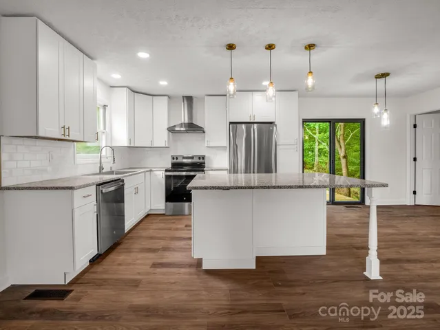 $455,000 | 30 Patti Drive, Fletcher, NC 28732