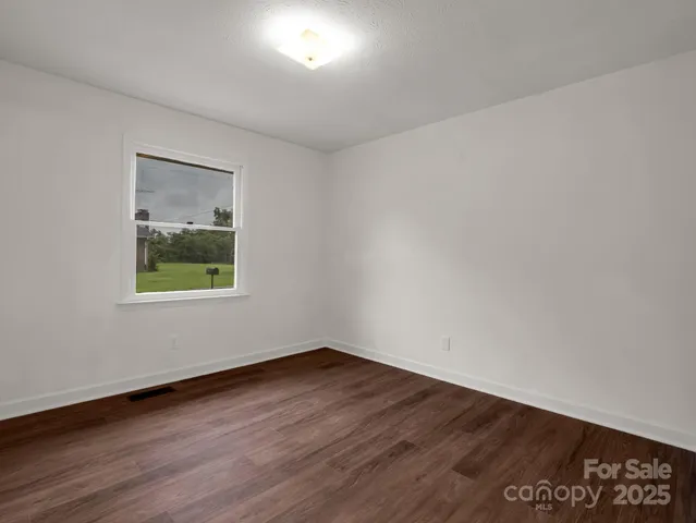 $455,000 | 30 Patti Drive, Fletcher, NC 28732