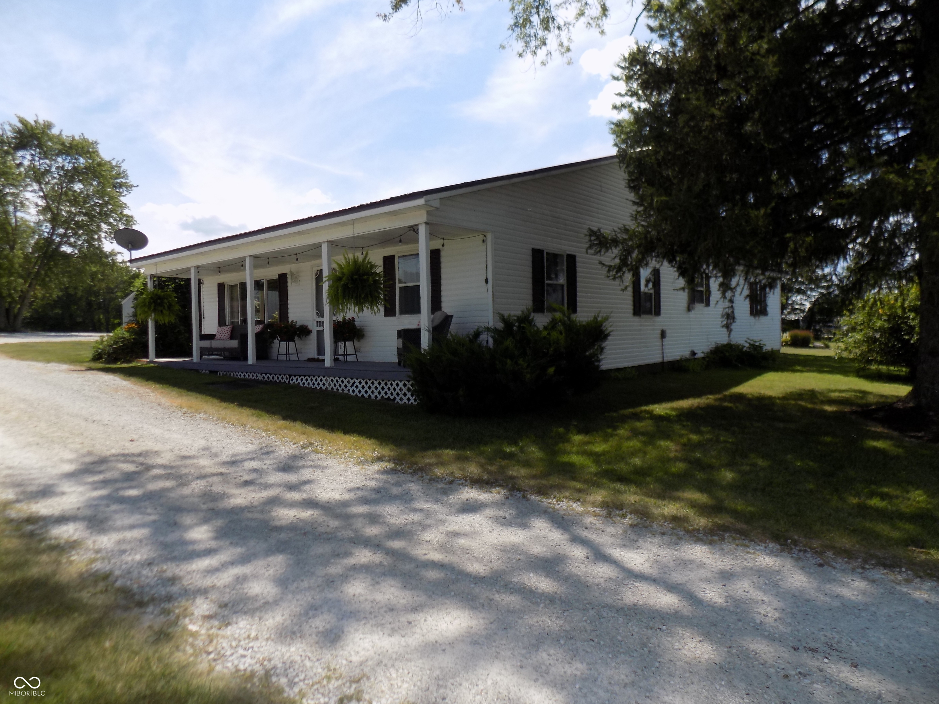 11675 Walters Road Martinsville, IN 46151 - Photo 4 of 46 Gallery Image 4