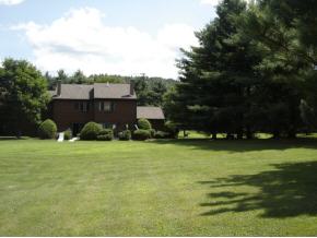 1126 Mountain Road, Unit 1 Stowe, VT 05672 - Photo 2 of 6 Gallery Image 2