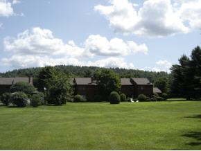 1126 Mountain Road, Unit 1 Stowe, VT 05672 - Photo 3 of 6 Gallery Image 3