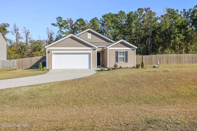 $2,100 | 208 Fresh Air Drive, Rocky Point, NC 28457