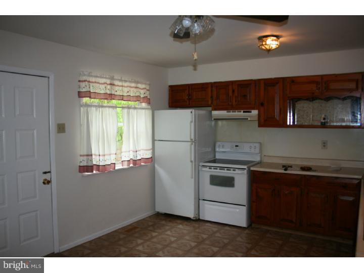 820 Weymouth Road Buena, NJ 08310 - Photo 2 of 13 Kitchen