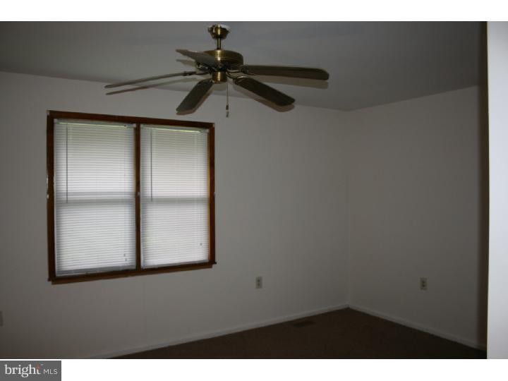 820 Weymouth Road Buena, NJ 08310 - Photo 9 of 13 Bedroom - Main