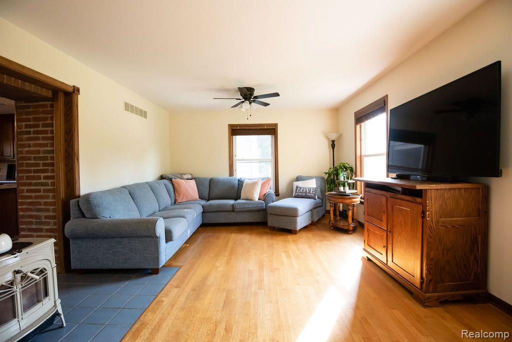 440 West Brocker Road Metamora, MI 48455 - Photo 13 of 41