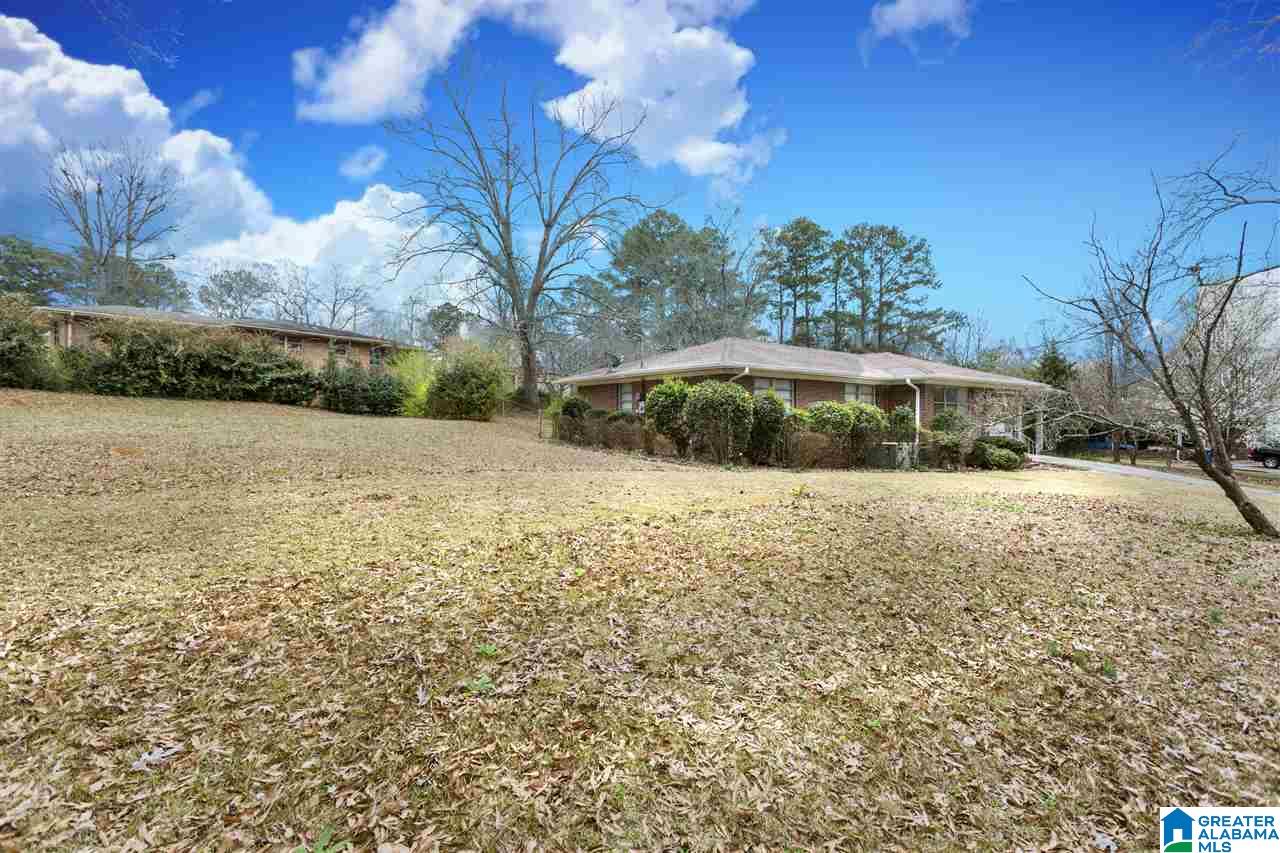137 Lindberg Road Bessemer, AL 35023 - Photo 2 of 29