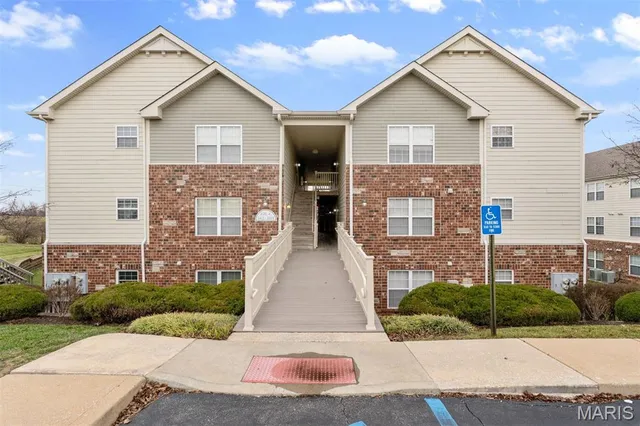 $1,795 | 1434 Piedmont Circle, St. Charles, MO 63304